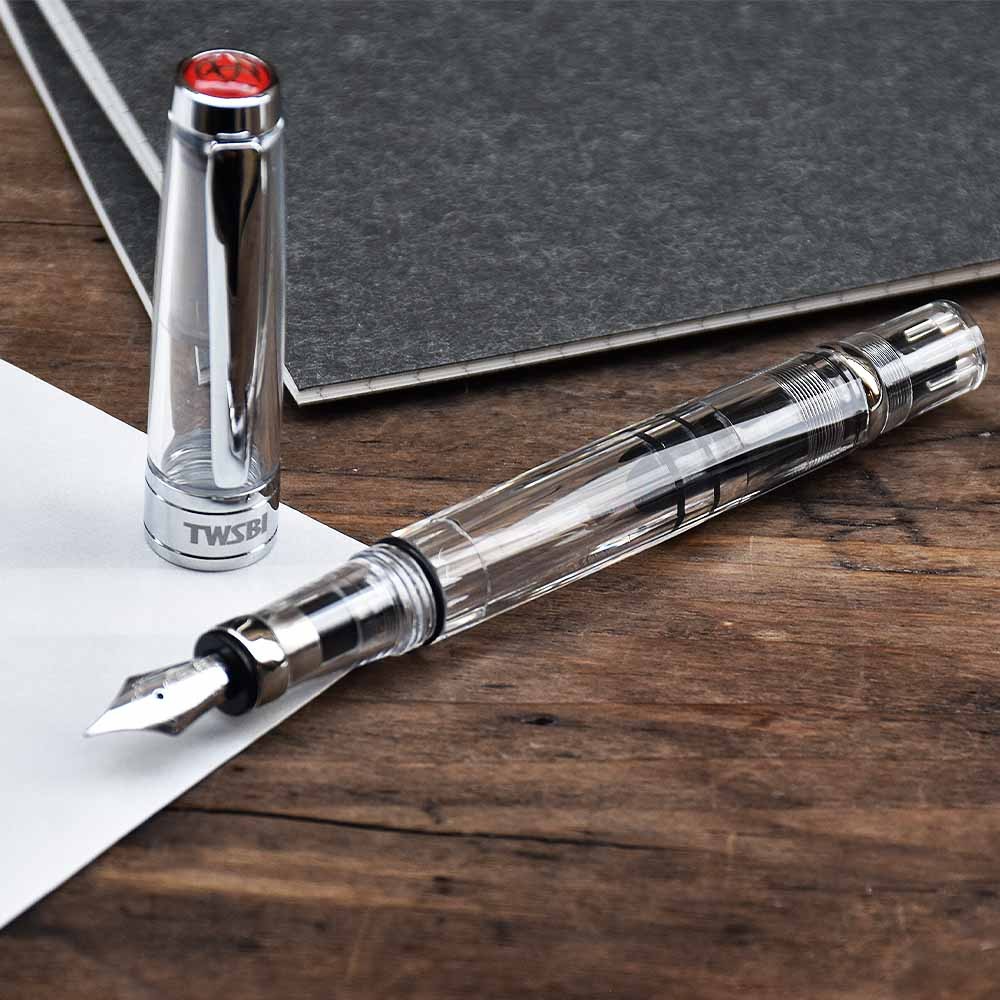 Stylo-plume à piston TWSBI Diamond 580AL SILVER