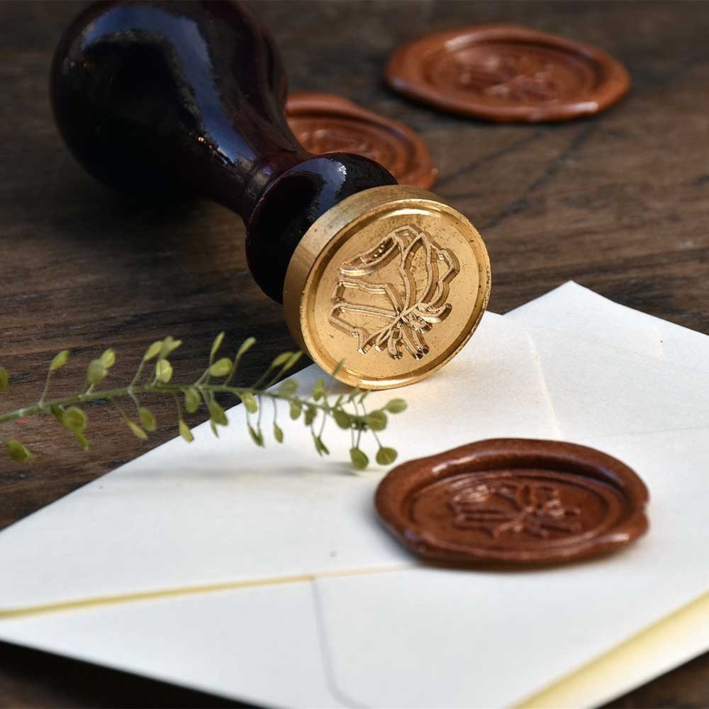 Decorate your mails and enveloppes with a flower rose wax seal stamp.