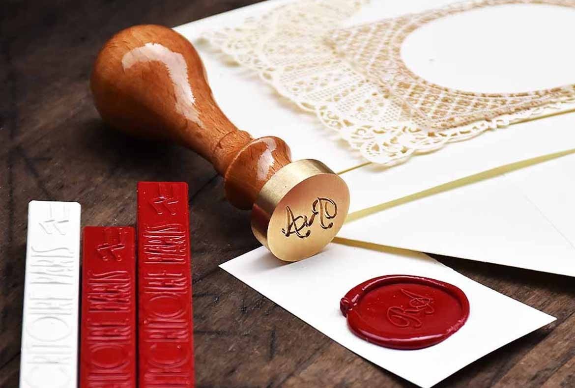 26 Letter Custom Floral Name Wax Seal Stamp - V: Botanical Wax Seal Stamp  with Full Name & Initial Name